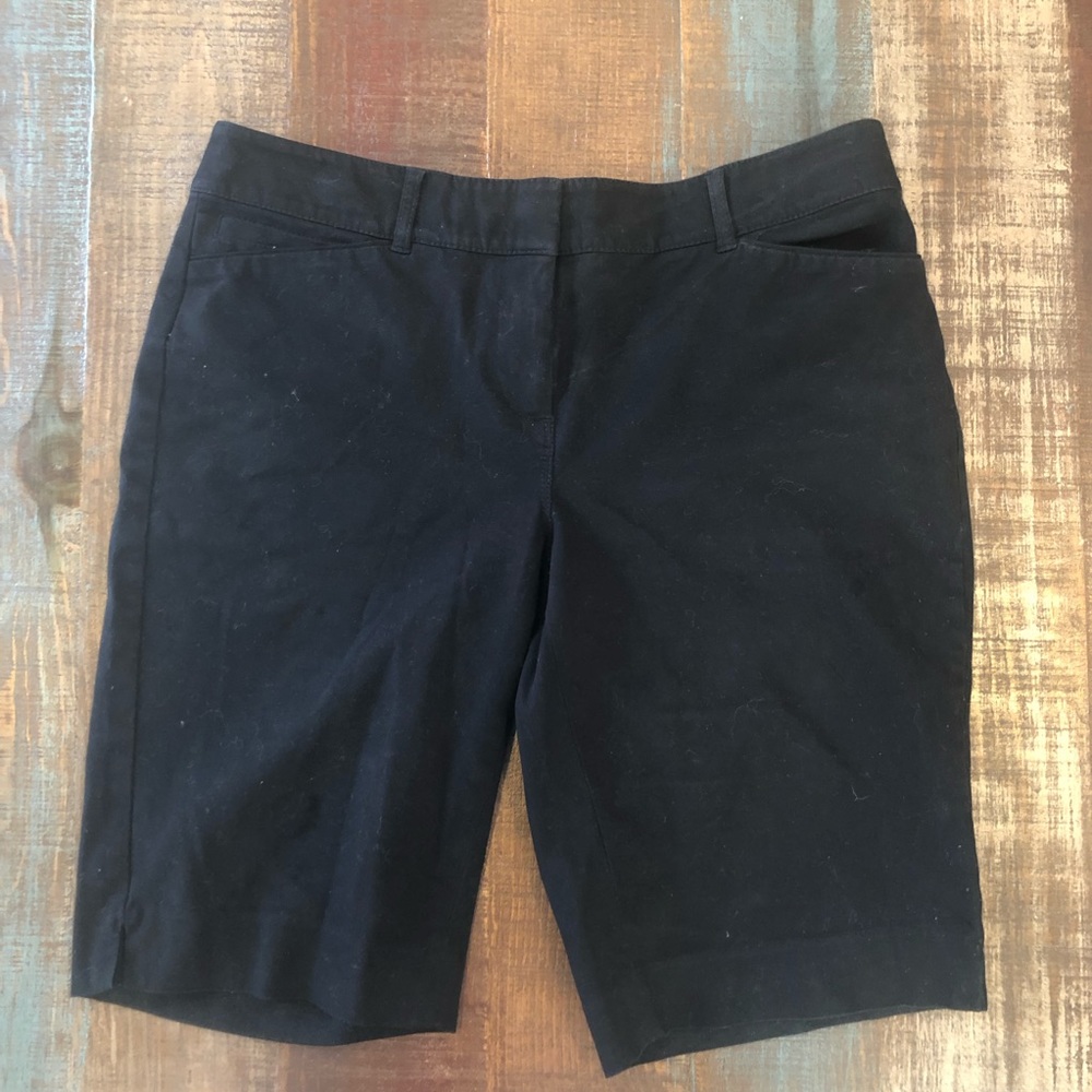 WHBM Bermuda Shorts 6 Black EUC